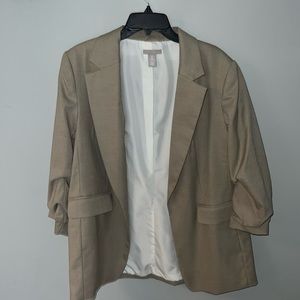 3/4 sleeve blazer.
